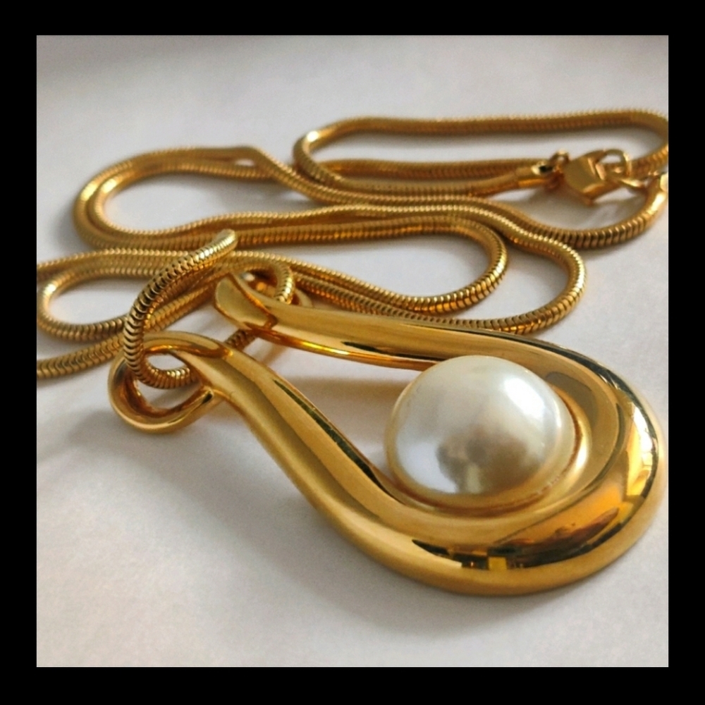 VTG long snake necklace with lyre pendant EUC